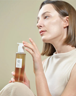 Odżywczy olejek do demakijażu z żeń-szeniem Ginseng Cleansing Oil Beauty of Joseon_2