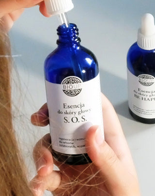 Erősítő fejbőrdörzsölés a hajhullásra Essence SOS BIOUP
