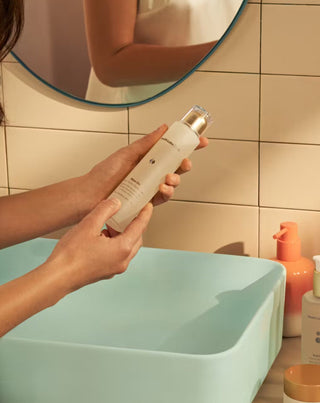 Liquid Glow On hámlasztó szérum a tökéletlenségekre és a bőr tónusának javítására Health Labs Care - 2