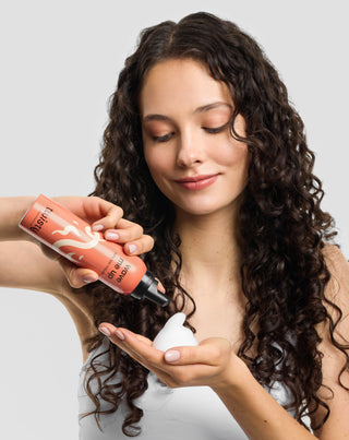 Twisty Wave me up fixáló hajhab göndör hajra (a haj elnehezítése nélkül) - 2
