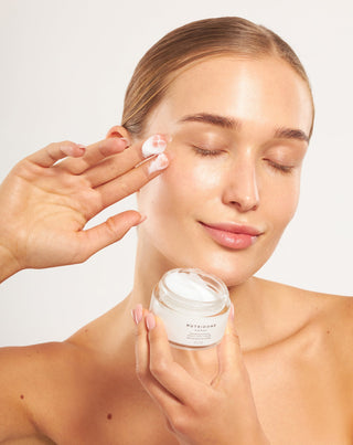 Nutridome simító és feszesítő éjszakai krém hialuronsavval - 3