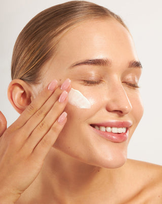 Hidratáló arckrém SPF 50-nel, allantoinnal és hialuronsavval - Nutridome