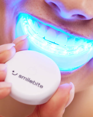 Smilebite fogfehérítő készlet LED lámpával és fehérítő zselével