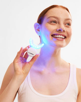 Smilebite fogfehérítő készlet LED lámpával és fehérítő zselével