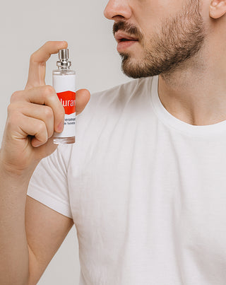 Alluramin a nők felé a vonzóságot növelő, parfüm formájú, erős férfi-feromon - 2