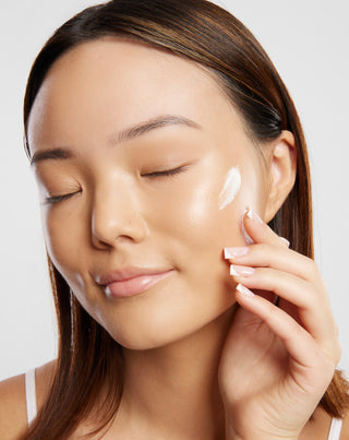 Uddo hidratáló éjszakai arckrém kakaóvajjal, tsubaki olajjal és aloa verával - 2