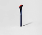 Arckontúrozó kefe az arc formájához illő heggyel no. 10 Say Makeup