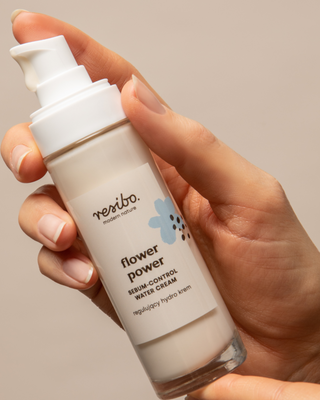Flower Power antioxidáns tulajdonságokkal rendelkező vízszabályozó arckrém 50 ml Resibo - 2
