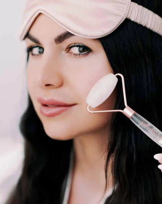 Arcmasszírozó a kristályok, kristályok, kristályok hegyi királyának kristályából - 2