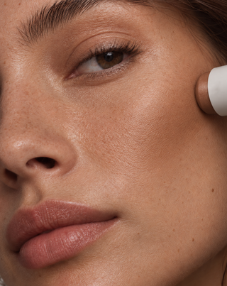Bronzer stift arcra, természetes napbarnított hatás és precíz kontúrozás Praline Nutridome