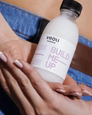 Hidratáló és revitalizáló tonik ceramidokkal és hialuronsavval Build me up Veoli Botanica - 2