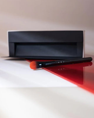 Kettős lapos sörtéjű kontúr ecset jobb pontosságért, 6-os számú Say Makeup. - 2