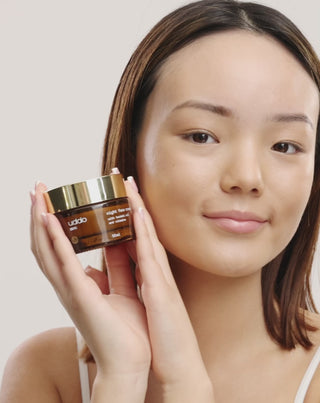 Uddo hidratáló éjszakai arckrém kakaóvajjal, tsubaki olajjal és aloa verával - 4